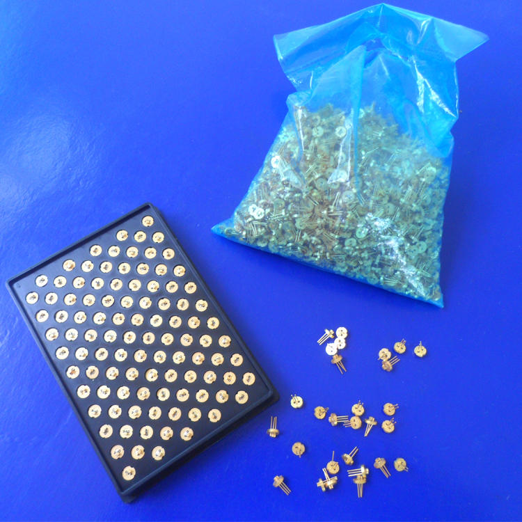 半導(dǎo)體激光焊接機(jī)實(shí)拍樣機(jī)